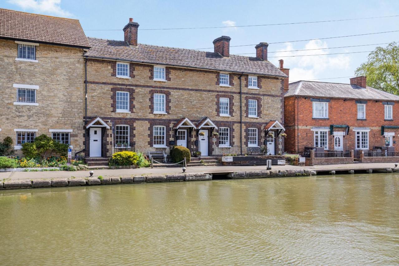 4 Canalside Cottages Towcester Eksteriør billede