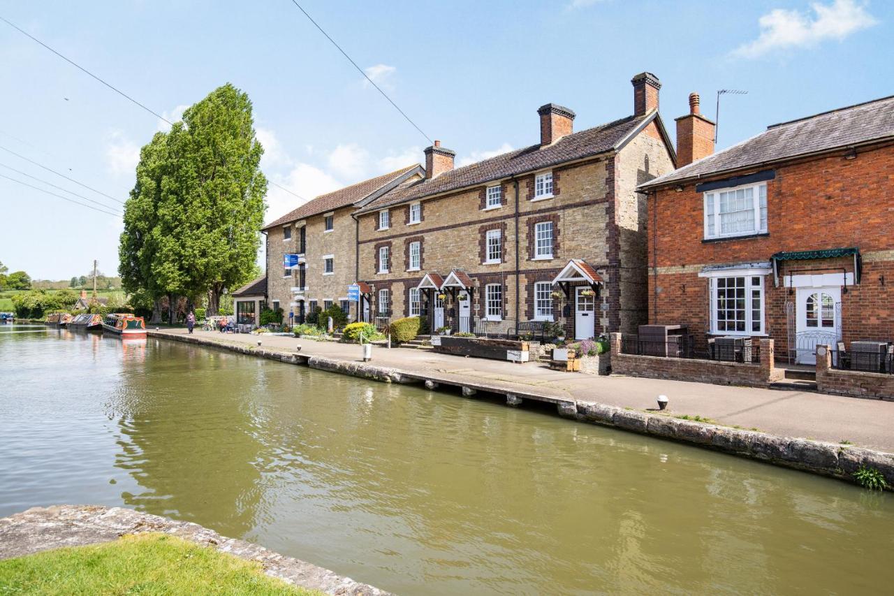 4 Canalside Cottages Towcester Eksteriør billede