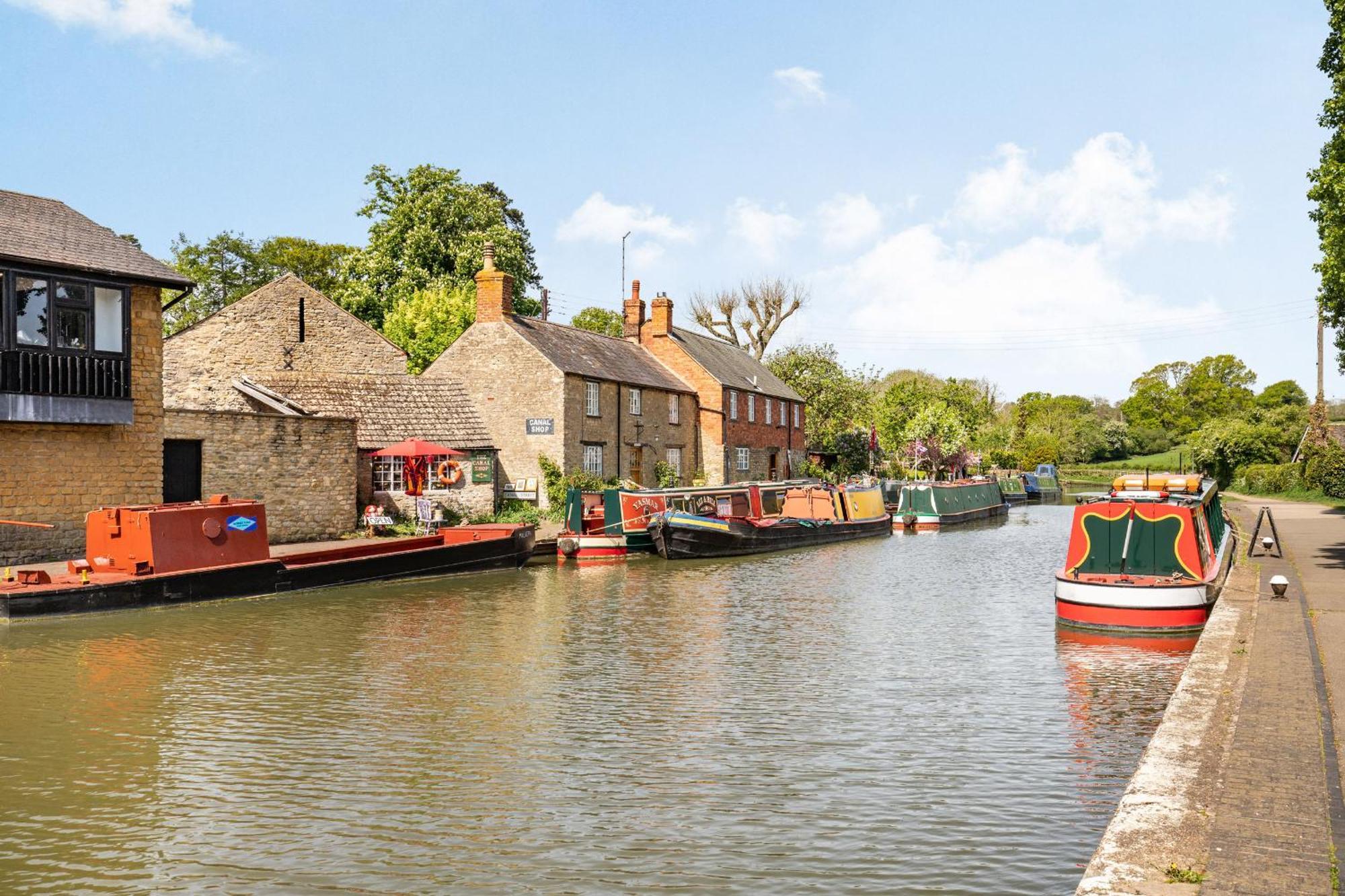 4 Canalside Cottages Towcester Eksteriør billede