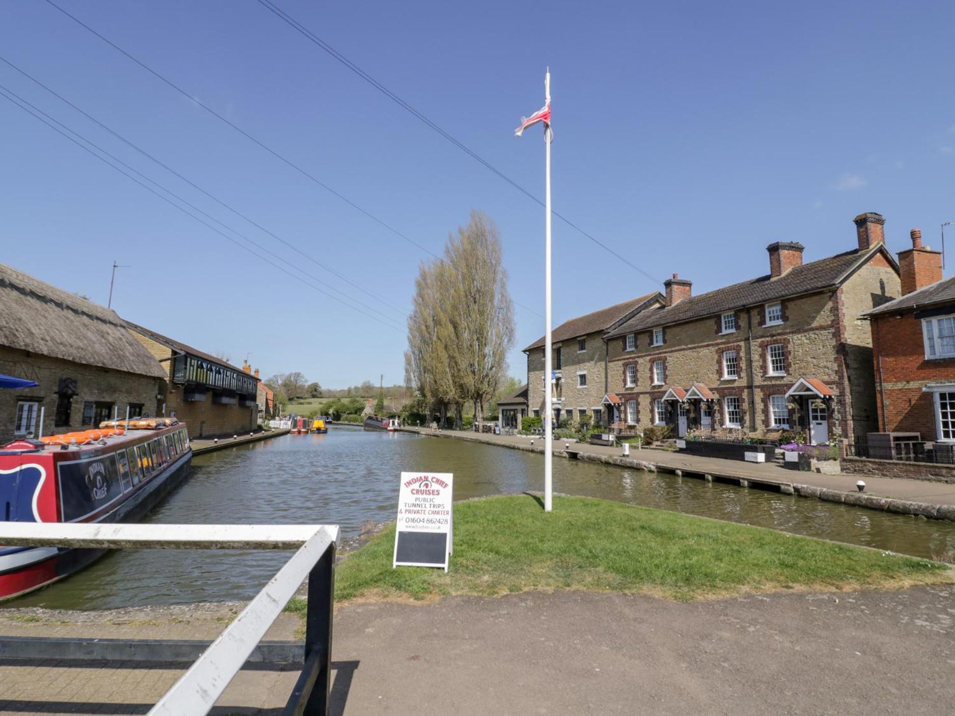 4 Canalside Cottages Towcester Eksteriør billede