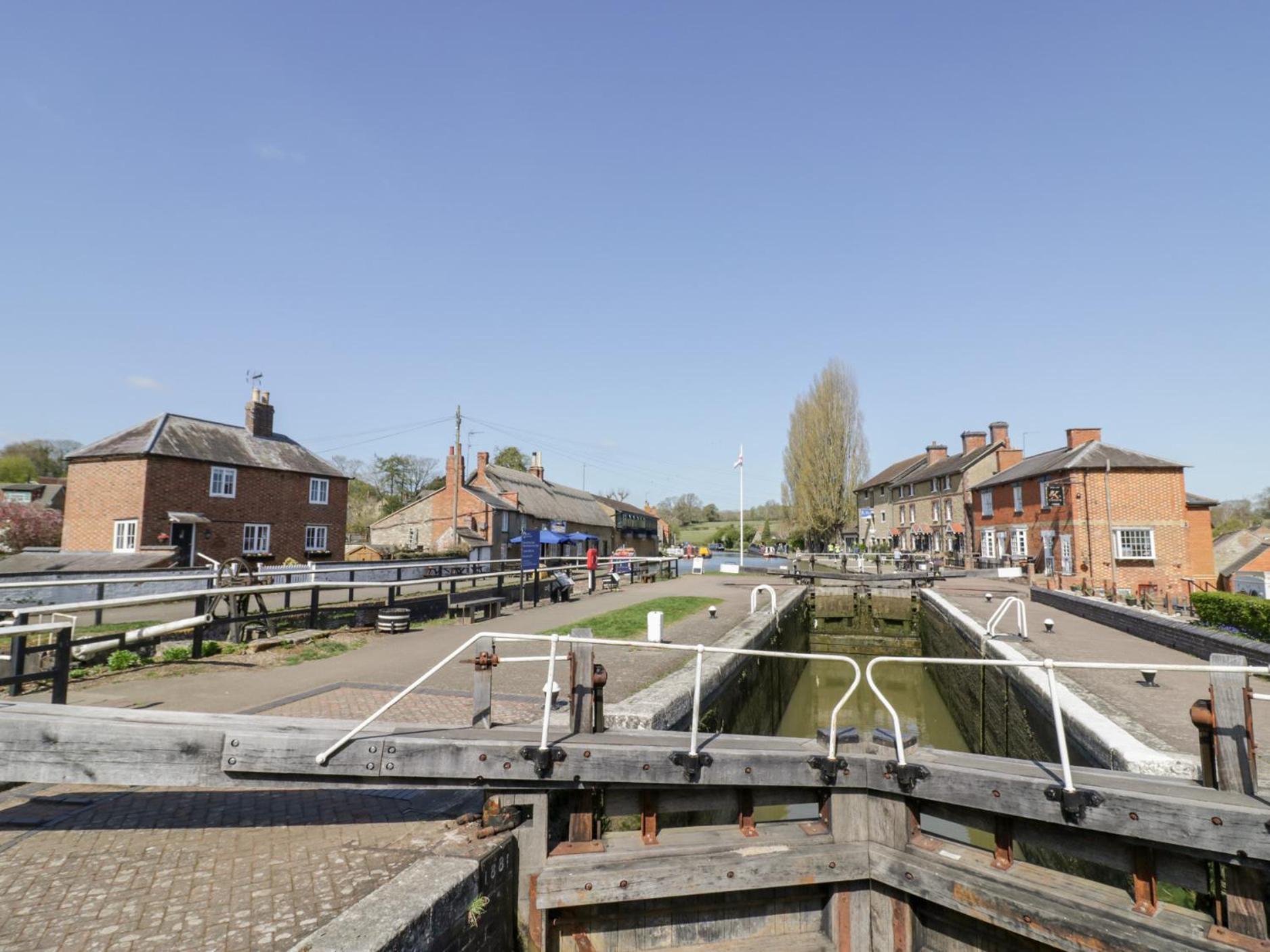 4 Canalside Cottages Towcester Eksteriør billede